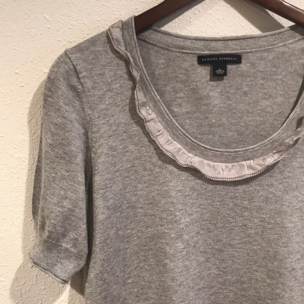 B A N A N A  R E P U B L I C  Top